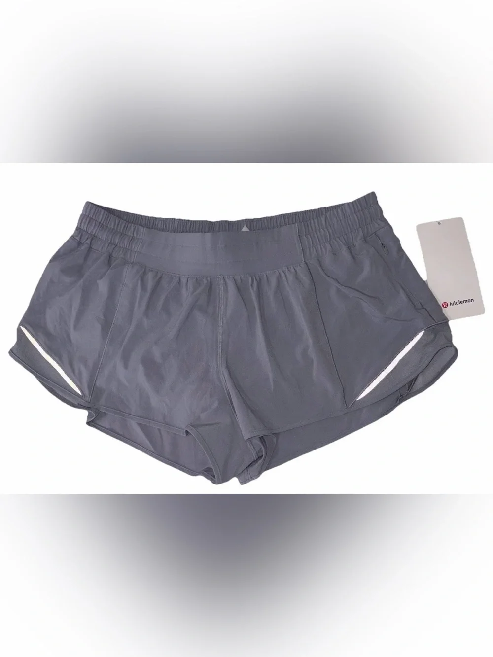 NWT LULULEMON SIZE 14 HOTTY HOT LOW RISE 2.5”L SHORT LINED AUTHENTIC RHINO GRAY